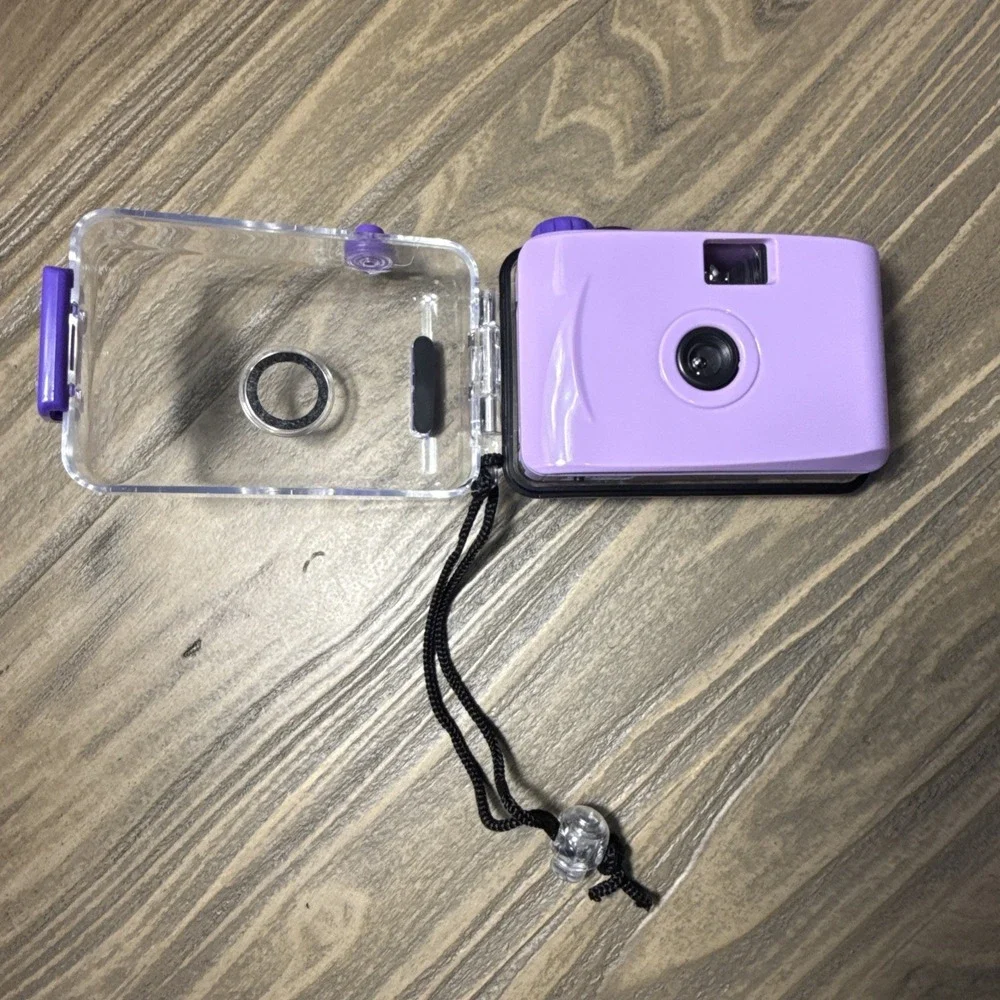 35mm Underwater Camera Purple Focus Free 28mm Lens Vintage Retro Style Reusable